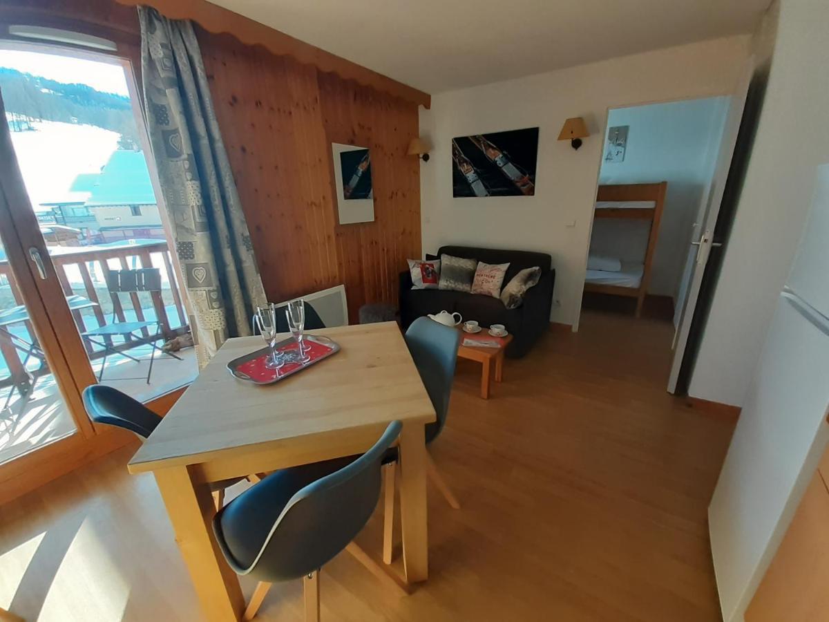 Skis Aux Pieds Dans Un Appartement Cosy Au Coeur Du Queyras Молін-ан-Кейра Екстер'єр фото